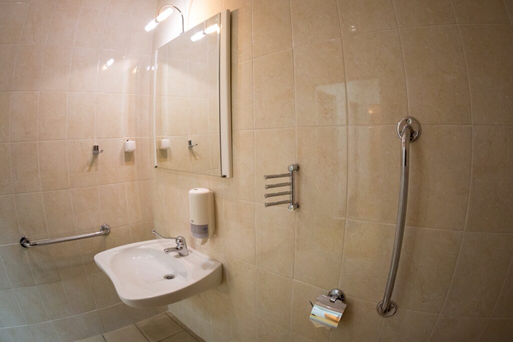 Ванная комната в отеле Пирс (корпус 2)